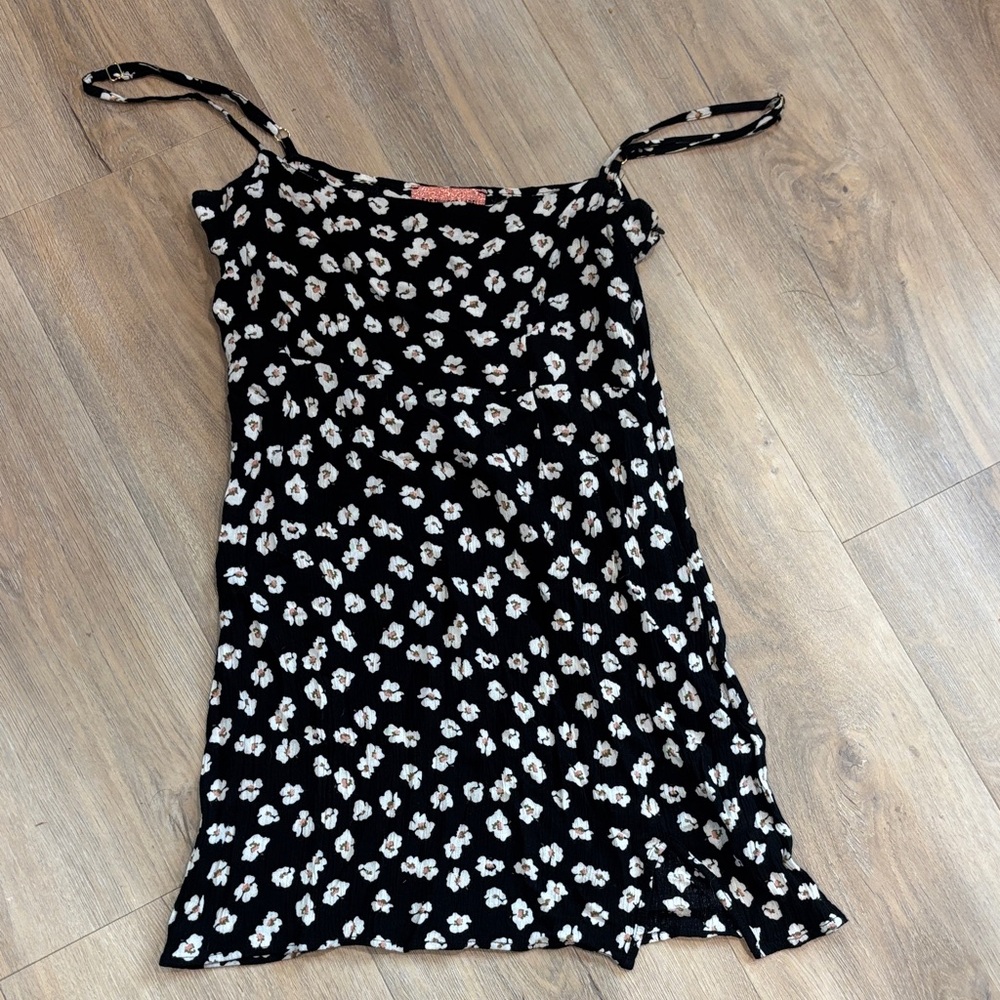 EASTNWEST BLACK DAISY MINI DRESS